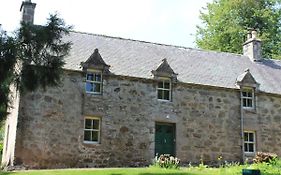 South Mains Cottage - Craigievar Castle